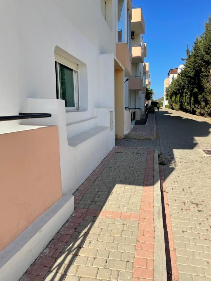 Joli Appartement Balneaire Avec Piscine Tangier Exterior photo